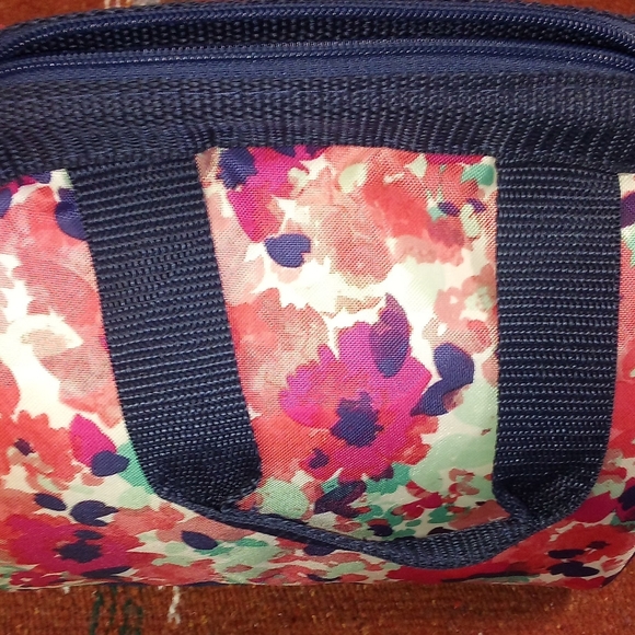 Floral Insulated Lunch Bag - Picture 8 of 8